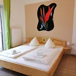 Bomaetscher 3*